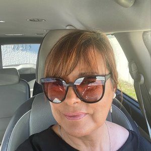 Meet your Posher, Adeline